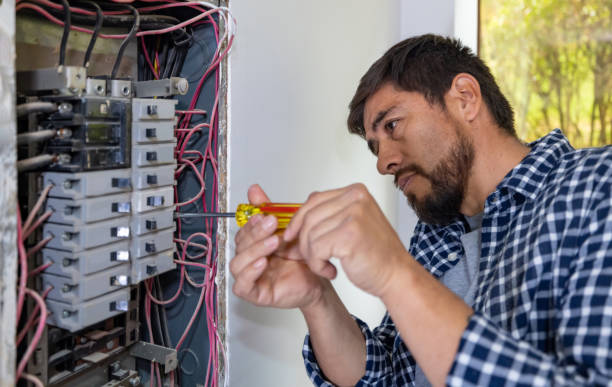 Best Electrician Near Me  in Oaklawn Sunview, KS